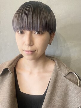 イデア(idea) 【マッシュショート×グラデーションカラー】ヘアスナップ・山下