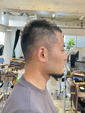 アンリ(Henri) [オカダケント]モヒカンベリーショートヘア