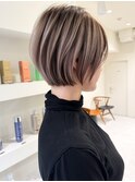ハイライトレイヤーカットショートボブイルミナカラー天神大名