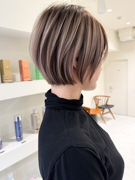 ジル ブラン 福岡(JIL BLAN) ハイライトレイヤーカットショートボブイルミナカラー天神大名