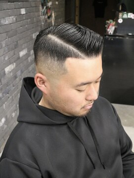 スリーセント 栄(3/cent) 短髪フェード/ビジネスヘア/ビジネス/サイドパート/ハードパート