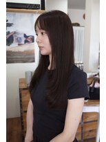 ムク(Muku)&nbsp;柔らかいベージュと顔周りに抜け感レイヤー◎