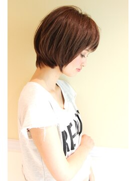 レウナ 外苑前(Reuna) 大人可愛く決まるひし形ヘルシーボブ