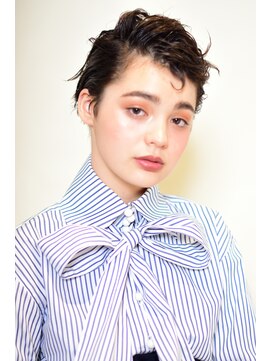 ヒアカアヴェダ 天神VIORO (Heaka AVEDA) オシャレなショートヘアアレンジ【20代/30代/40代/髪質改善】