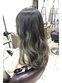 ホワイトグレージュ×グラデーション