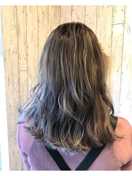 ピピランチェ(PIPIRANCHE) ハイライトたっぷりカラー