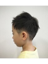 ミシュタ(mishuTA)&nbsp;チャイルドカットツーブロックスタイル