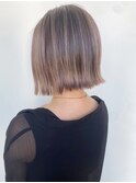 色で楽しむショートボブ   
