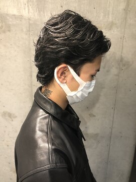 グッドプレイスアンドシング(Good Place&thing) メンズ刈り上げなしリバースパーマサイドパート