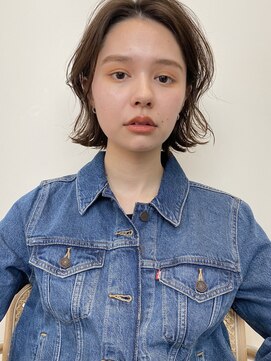 ノイカーム(noi Calm) ボブ　ミニボブ　前髪なし　オリーブベージュ