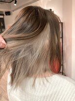 コワファーストナガサキシャンプーボーイ(COIFF1RST NAGASAKI SHAMPOO BOY)&nbsp;インナーカラー ホワイトベージュ