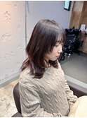 ミディアムウルフ/顔まわりレイヤー/くびれカット