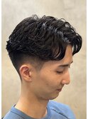 ビジネスシーン　カジュアルシーン　ウェーブパーマ