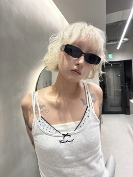 ソル 栄矢場町(SOL) ホワイトブロンド