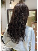 巻くのが苦手な方にも◎朝が楽！ゆるウェーブパーマ【栄】