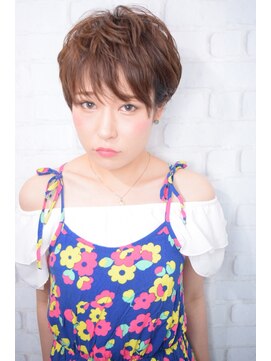 ラウンジ モリオ イケブクロ(Lounge MORIO Ikebukuro) 【morio池袋】人気の髪型 斜めバングで万能小顔耳かけショート