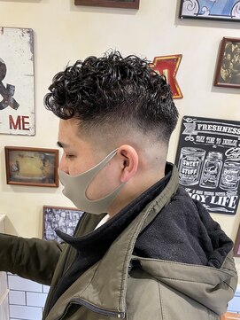 グルーマーズトウキョウ(GROOMER/S TOKYO) ハードパーマ<理容室> <男性専門>〈髪質改善〉