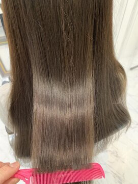 エスカーラ 表参道(THE ESCALA) アッシュグレージュ×髪質改善トリートメント【タビラマユミ】