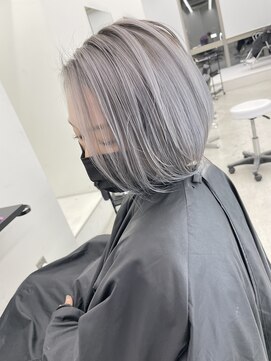 エゴル ナゴヤサカエ(ENGOL NAGOYA SAKAE) シルバー×ショート