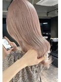 ピンクベージュ