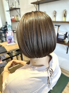 サラ(sarah) ボブハイライトベージュ