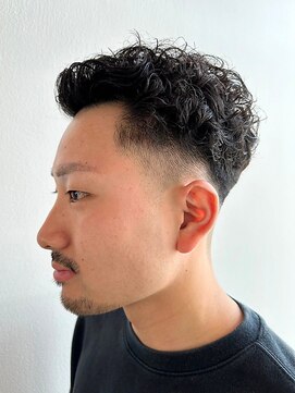 イーストハムアネーロ(EAST HAM anello) ツーブロック/ベリーショート/スパイラルパーマ