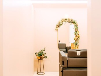 アンジュール コロレ(1//jour colore)の写真/オトナ女性専門サロン・しっかりとした個室でリラックスしてお過ごし下さい♪