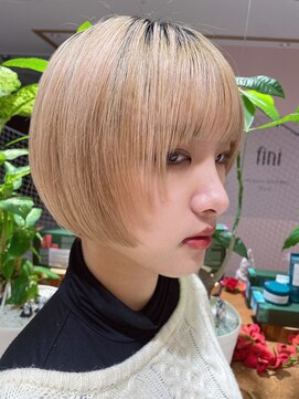 ピークアブー アヴェダ 池袋東武(PEEK-A-BOO AVEDA) ハイトーンなぷつっとミニボブ