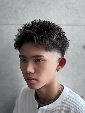 men's salon WiLL 阪急茨木【ウィル】 スパイキーショート