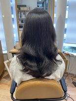 アピッシュ(apish 並木通り)&nbsp;艶感大きめカールのコテ巻き風パーマ