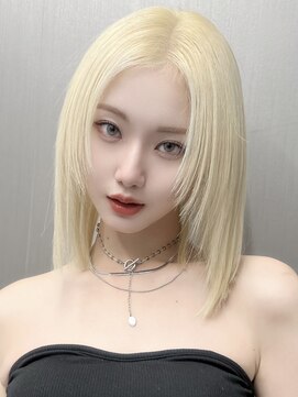 イキ 表参道(iki omotesando) ハイトーン レイヤーカット / ブリーチボブ