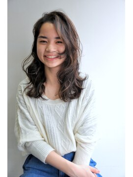 ヘアーサロン サボイア ウィズ ドッグ(SAVOIA with DOG) ナチュラルロング