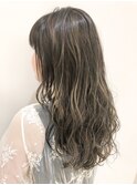 ハイライトで楽しめるオシャレカラー