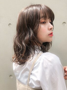 ルティア 池袋(Lutia) ゆるふわウェーブ アッシュブラウン