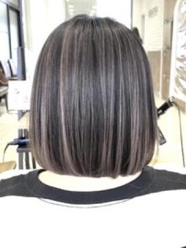 クアトログランシュ ひたちなか店(QUATRO×GranCieux) バレイヤージュ×ミルクティーベージュ