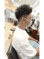 ギフト ヘアー サロン(gift hair salon) 【かっこいいシルエットのスパイラルパーマ】