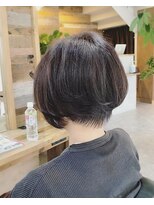 サーティースリー 石川町店(Thirty3) 重めショートボブ