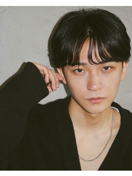 アットラブ バイ ベル(at'LAV by Belle) 韓国風メンズヘア　カルマヘア　カルマパーマ　黒髪メンズヘア