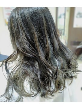 ヘアメーク マーサ 竹ノ塚店(Hair Make MASA) ●ロングハイライト