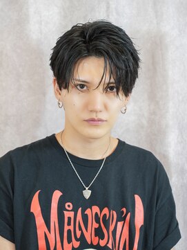 オーシャントーキョー(OCEAN TOKYO) 韓国ヘアカルマパーマコンマバングセンターパート黒髪ウルフ