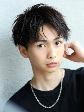 リップス 原宿(LIPPS) ソフトツイストバング分け刈り上げマッシュ