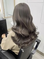 ネハス ナガオカ(nehus.nagaoka)&nbsp;ブリーチ/透明感カラー/ウルフレイヤーロング/ボブルフ