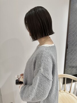 ヨーク(YOKE) YOKE 切りっぱなしボブ大人ボブ外ハネボブアッシュグレージュ