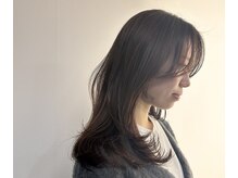 ヘルム(HELM.)の雰囲気（お顔を包み込む様な小顔レイヤーで結んでもおろしても大人可愛く）