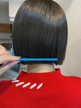 ユーリ(juli) カット/縮毛矯正(酸性ストレート)/髪質改善トリートメント