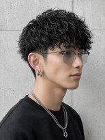 ヘッドストック 大和八木店(HEAD STOCK)&nbsp;ショートスペインカールツイストスパイラルテーパーフェード眉毛