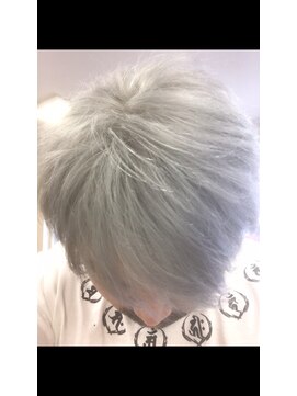 ヘアーサロン シェア(HAIR SALON SHARE) グレーシルバー