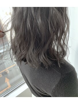 ジーナ 札幌(Zina) 【Zina SAPPORO】ミディアム・グレー