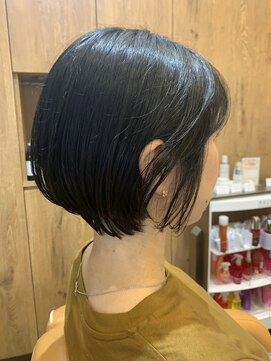 クローバー(CLOVER) ブローいらずな、丸みショートボブ