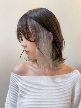 オーストヘアー リュウール(Aust hair Lueur) インナーカラー☆ホワイトグレー外ハネロブAustセクションカラー